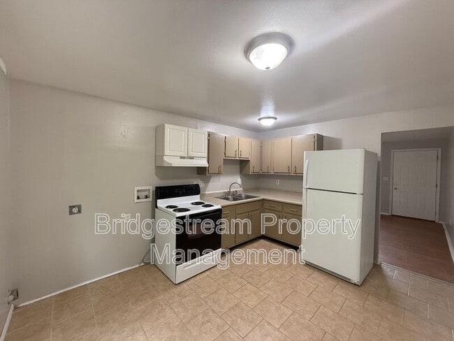 Photo - 4948 Leeper St