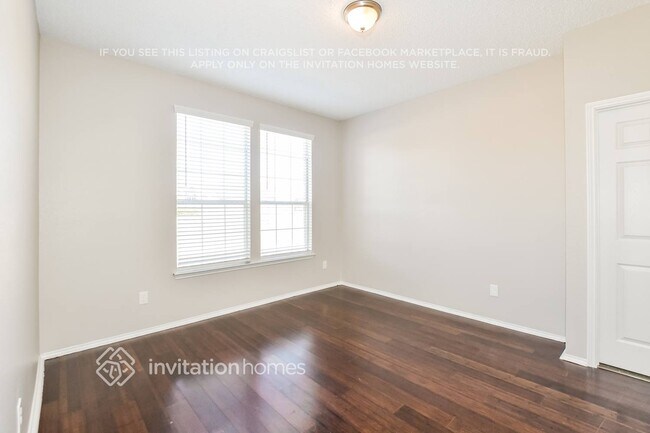 Photo - 205 Moss Dr