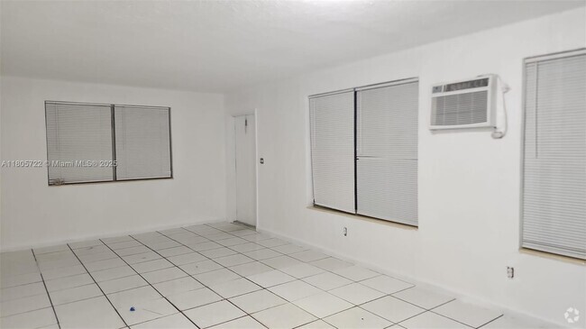 Building Photo - 16031 NE 18th Pl Unit 4 Rental
