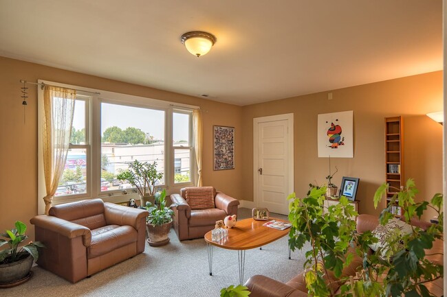 1704 Southeast Ankeny Street Unit A
