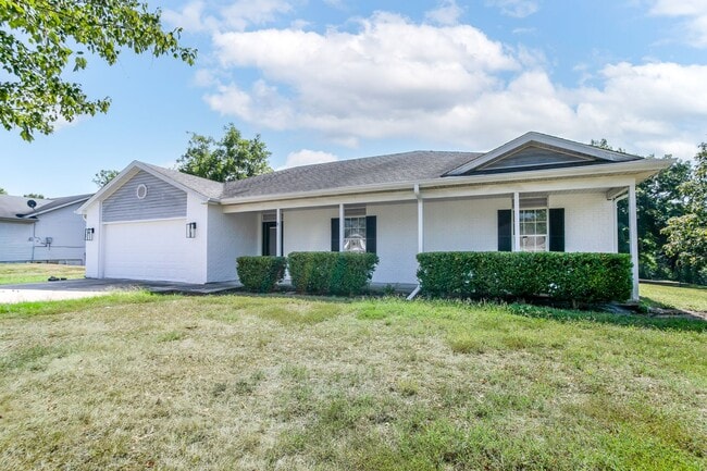 Building Photo - Newly Remodeled Picturesque Home in North ...