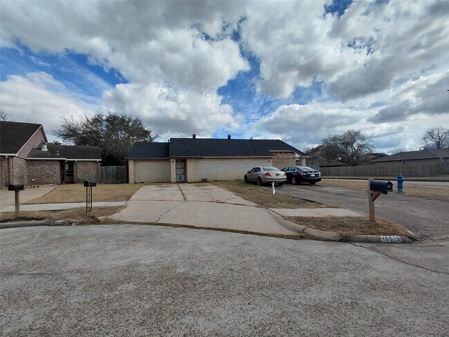 Photo - 16511 Parkridge Ct