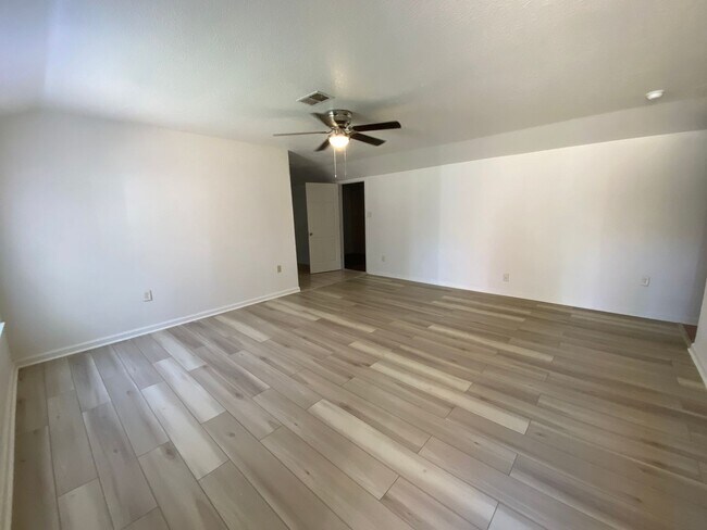 Photo - 1723 W Matthews Ave Unidad D