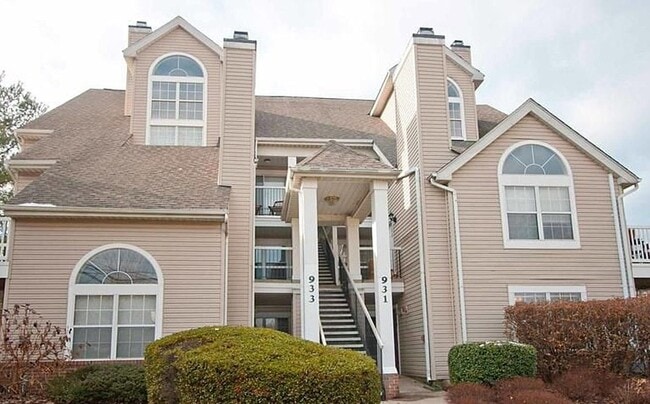Building Photo - 933 Hillside Lake Ter Unit 933 Hillside Lake Terrace,  109