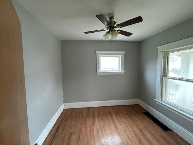 Photo - 3568 W 63rd St Unidad 3568 W 63rd St #1 DOWN