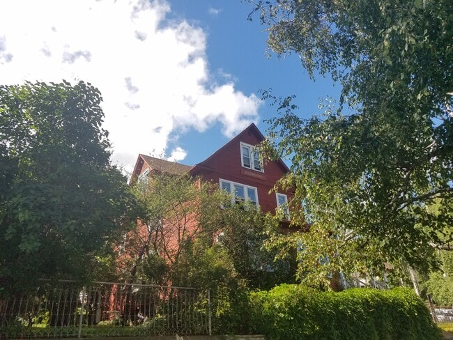 Photo - 1127 E 6th St Unit 1