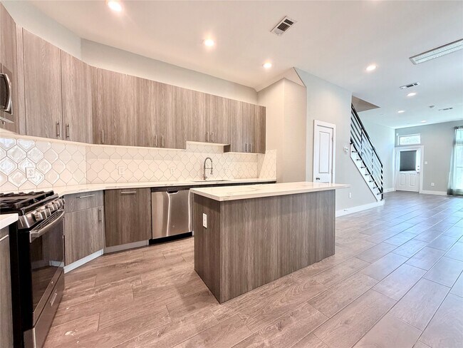 Photo - 8404 Safeguard St