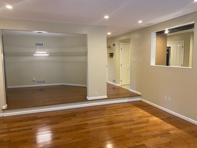 Photo - 1585 Stone Mansion Dr