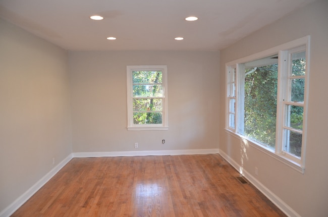 Photo - 3411 Lark Ln