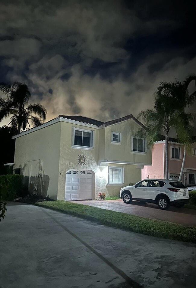 Building Photo - 1077 SE 6th Ave