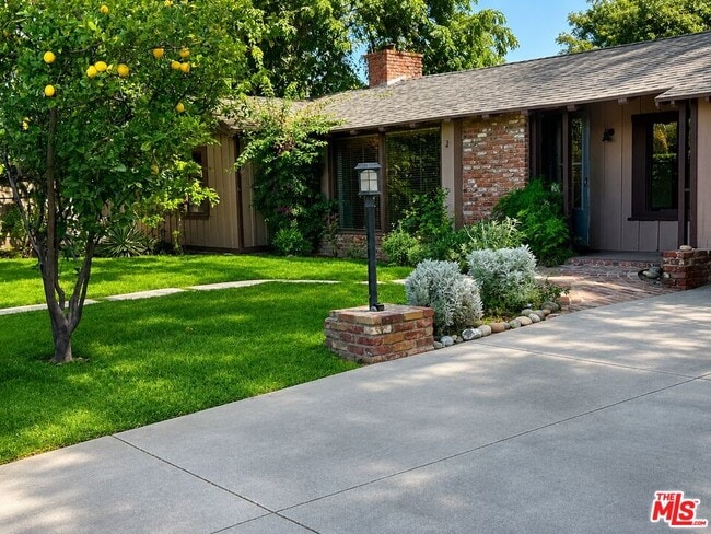 Photo - 13509 Bassett St