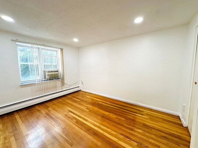 Photo - 51 Colborne Rd Unit 1