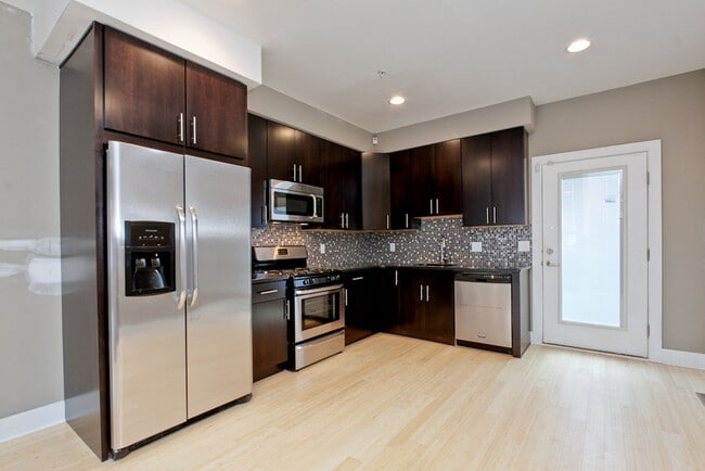 Photo - Queen Village Townhome
