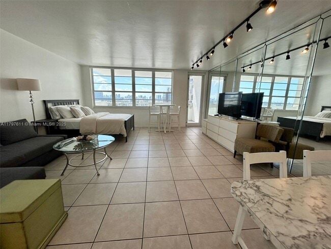 Building Photo - 100 Lincoln Rd Unit 1220 Rental