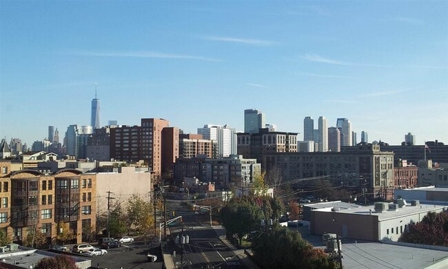 Building Photo - 100 Marshall St Unit 405