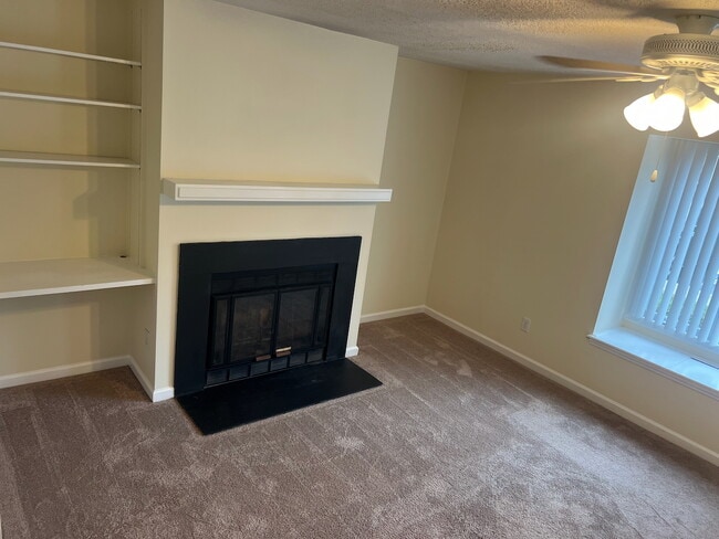 Photo - 506 Cobblestone Dr