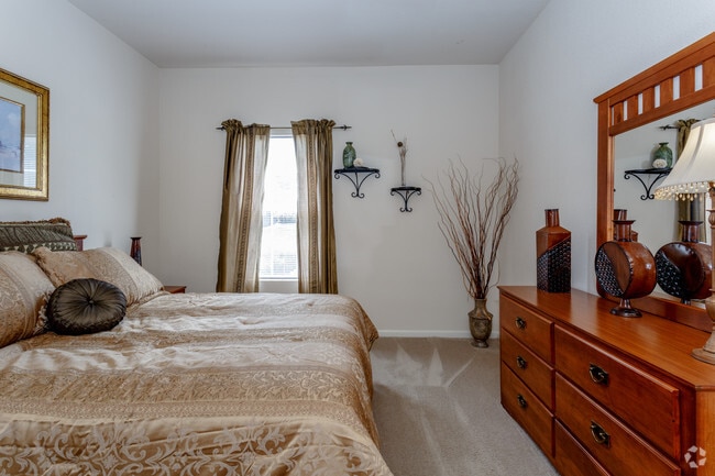 2BR, 2BA - Tiffany