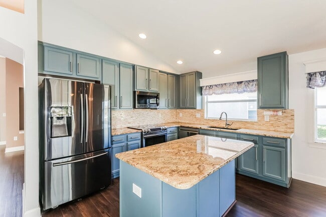 Photo - 6935 Runner Oak Dr