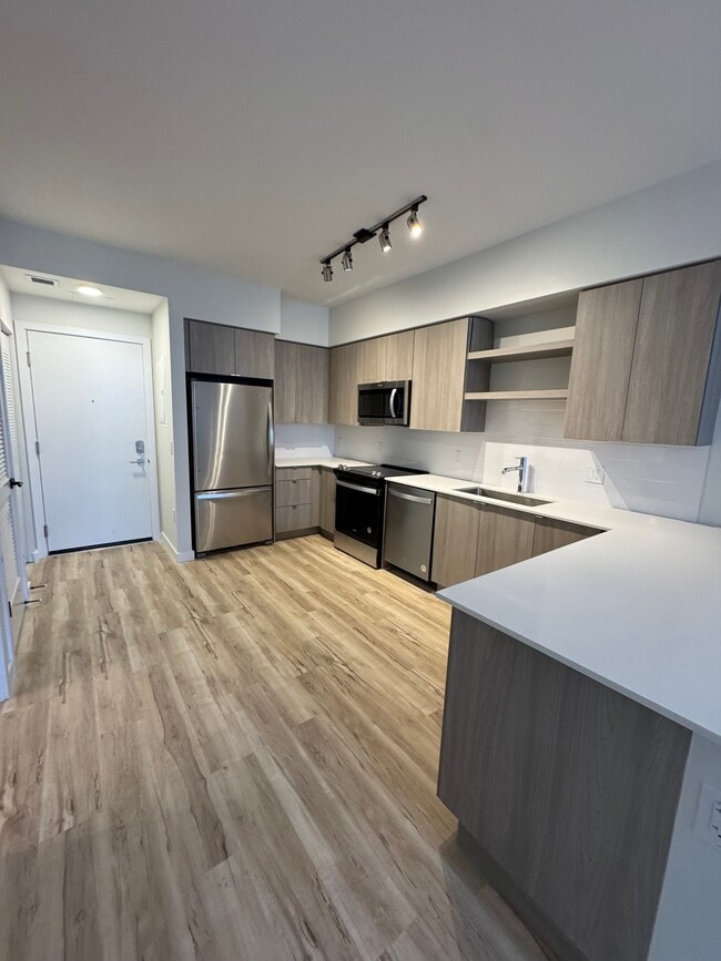 Building Photo - 536 SW 2nd St Unit A3