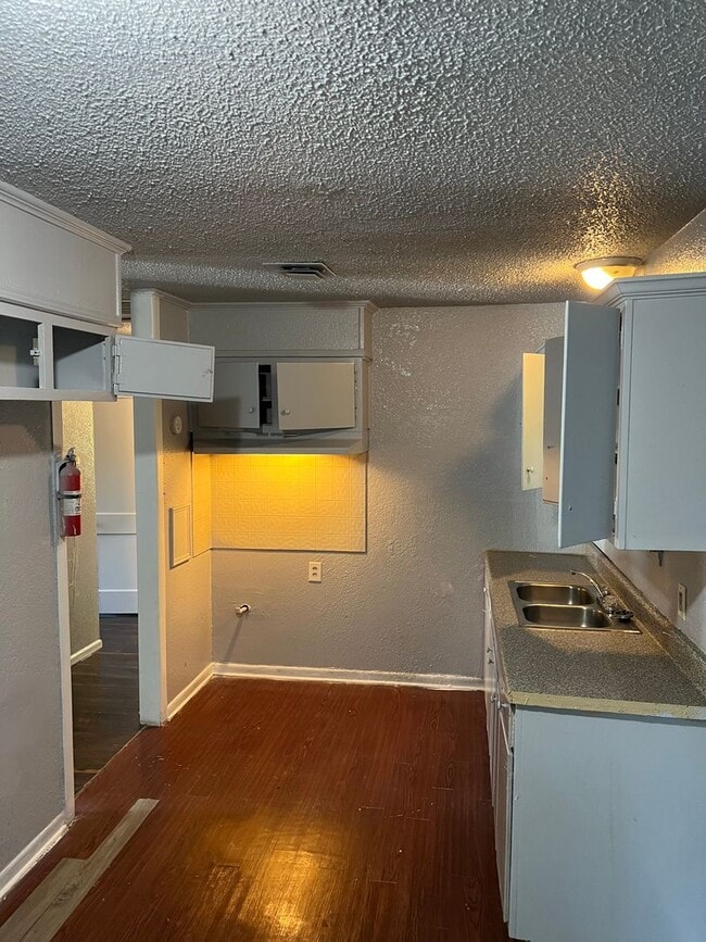 Photo - 749 Navaho Trail