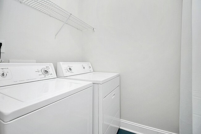 Photo - Beautiful 1-Bedroom Corner Unit - Just minutes from Uptown Charlotte!