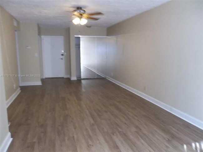 Photo - 601 Three Islands Boulevard Unidad 208 Rental