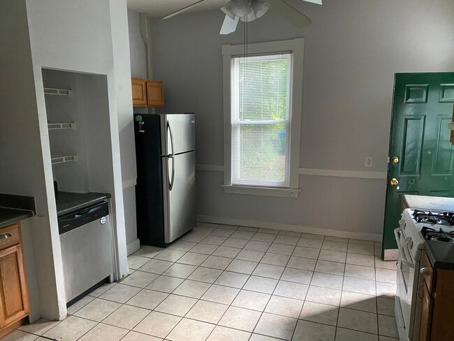 Photo - 2220 Parkwood Ave Unit Apt #1st Fl