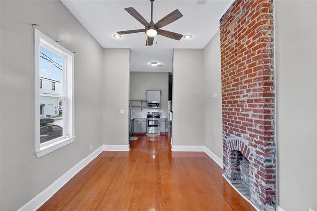 Photo - 2600 Banks St