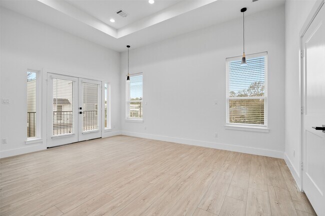 Photo - 105 Tolima Dove St