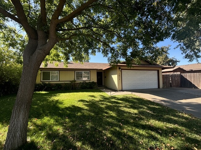 Photo - 1624 Falmouth Way