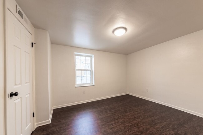 Photo - 601 E Warrington Ave Unit Apt 4