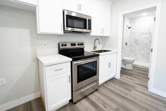 Photo - 4236 W 129th St