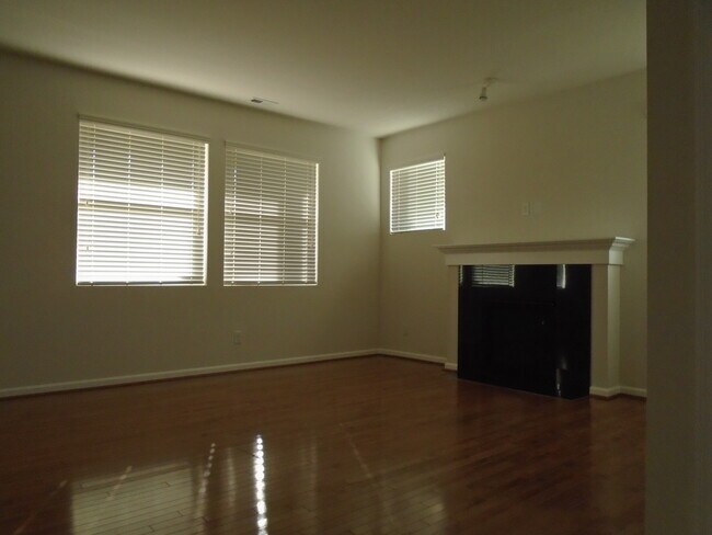 Photo - 3 Bedroom Bothell, Sommerwood Home