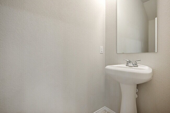 Photo - 3304 Becker Dr