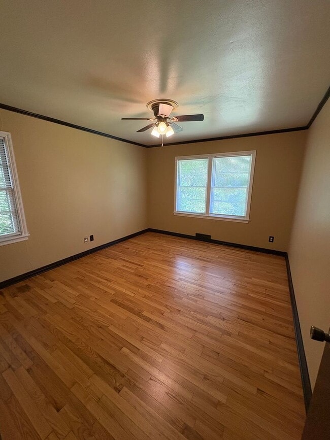 Photo - 873 W Clinton Dr Unit 1