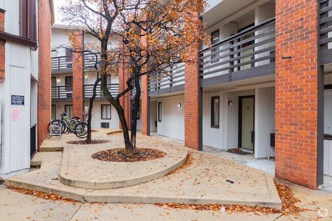 Photo - THE ALCOVE @ SECOND & JOHN