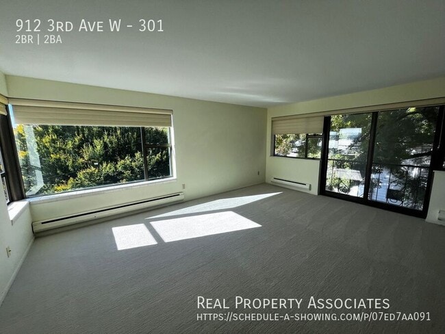 Photo - 912 3rd Ave W