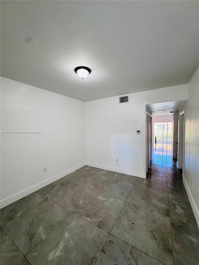 Photo - 949 SW 6th Pl