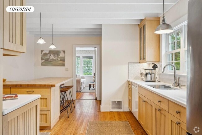 Building Photo - 50 Corrigan St Rental