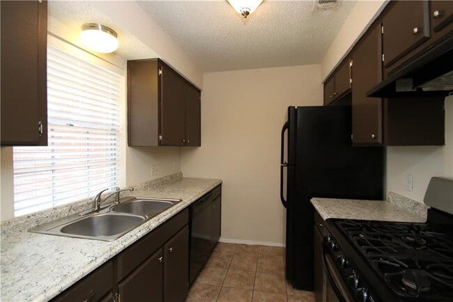 Photo - 7017 Crosswood Dr