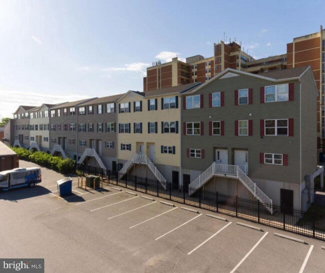 Building Photo - 5237 Crowson Ave Rental