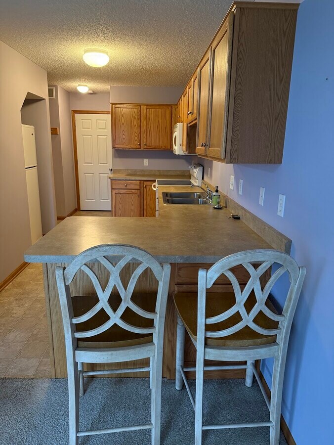 Photo - 6112 Maclynn Ave NE