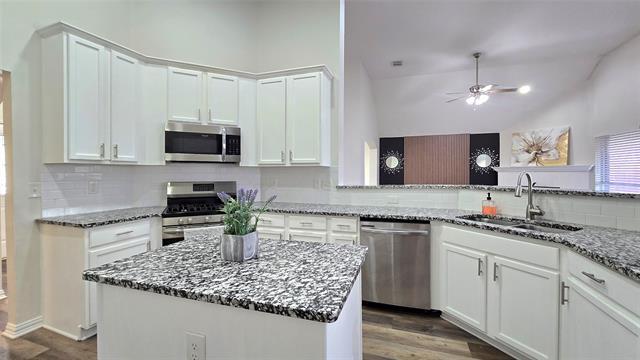 Photo - 6229 St Leonard Dr