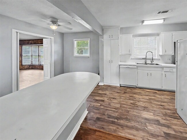 Photo - 1302 Westward Ave