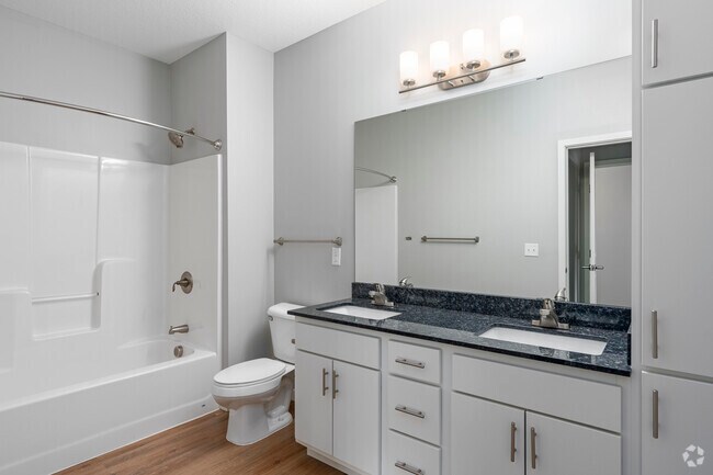 2BR,2BA - 1215SF - Second Bathroom