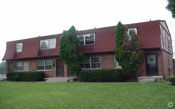 Ironwood Court Apartments - Ironwood Court Apartments