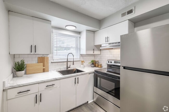 Cocina - Eastland Hills Apartments