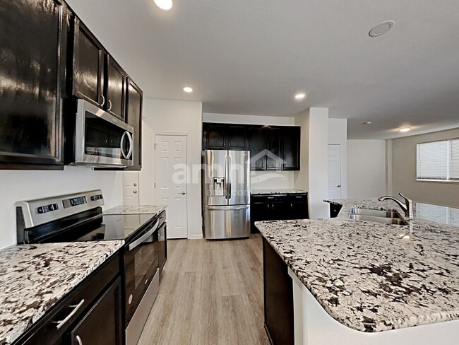 Photo - 7942 Guinness Way