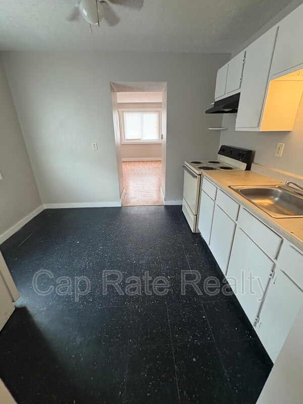 Photo - 1042 Loretta Ave