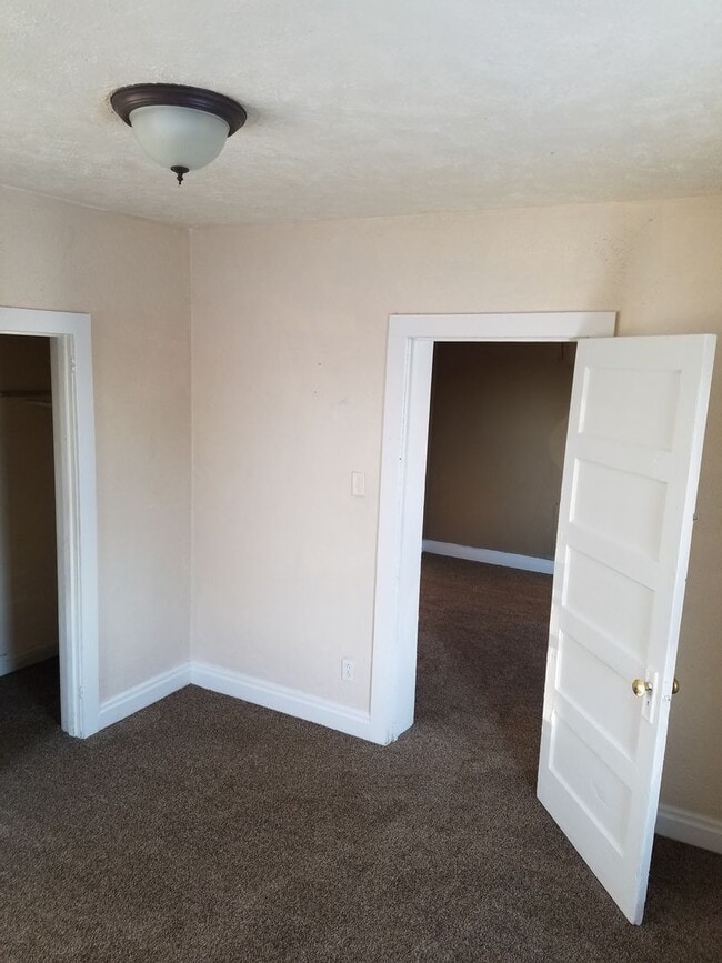 Photo - Looking for great tenants